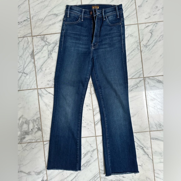 MOTHER The Hustler Flare Ankle Jeans (Wash - Home Movies), Size 25 - Picture 7 of 12